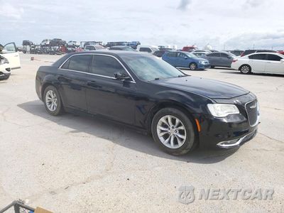 Czwarte zdjęcie samochodu z boku: 2015 CHRYSLER 300 LIMITED VIN:2C3CCAAGXFH849390 - miniatura