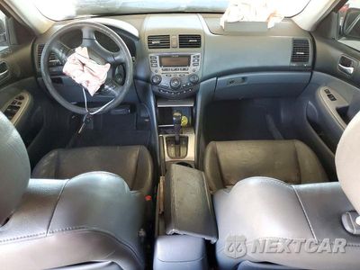 Zdjęcie 8 z 13 samochodu: 2007 HONDA ACCORD EX VIN:1HGCM56797A204742 - miniatura