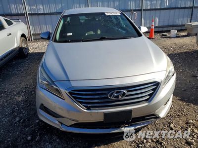 Piąte zdjęcie samochodu w środku: 2017 HYUNDAI SONATA SE VIN:5NPE24AF5HH529792 - miniatura