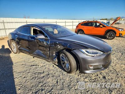 Czwarte zdjęcie samochodu z boku: 2016 TESLA MODEL S VIN:5YJSA1E2XGF155799 - miniatura