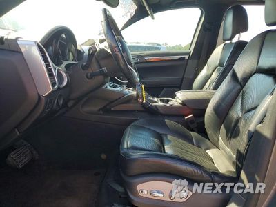 Zdjęcie 7 z 13 samochodu: 2013 PORSCHE CAYENNE VIN:WP1AA2A29DLA19338 - miniatura