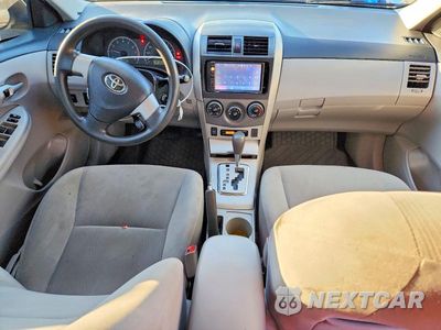 Zdjęcie 8 z 13 samochodu: 2011 TOYOTA COROLLA LE VIN:2T1BU4EE3BC587876 - miniatura