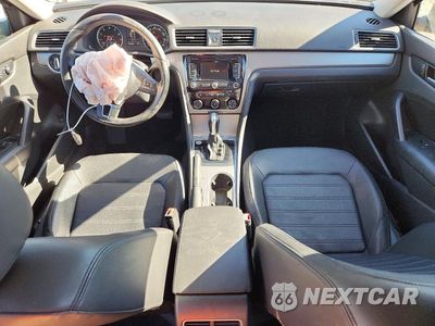 Zdjęcie 8 z 13 samochodu: 2015 VOLKSWAGEN PASSAT SE VIN:1VWBT7A31FC063226 - miniatura
