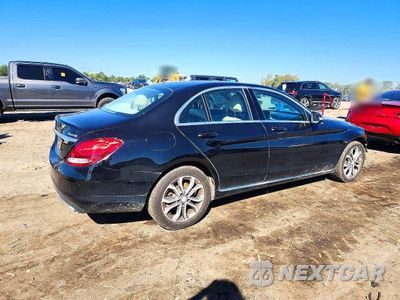 Trzecie zdjęcie samochodu z tyłu: 2015 MERCEDES-BENZ C 300 4MATIC VIN:55SWF4KB8FU019824 - miniatura