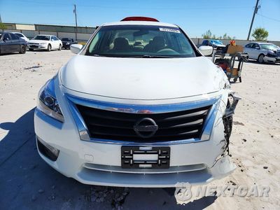 Piąte zdjęcie samochodu w środku: 2015 NISSAN ALTIMA 2.5 S VIN:1N4AL3AP6FN864660 - miniatura