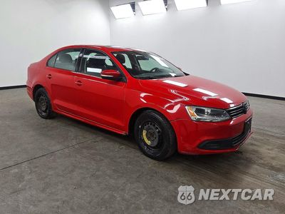 Czwarte zdjęcie samochodu z boku: 2012 VOLKSWAGEN JETTA BASE VIN:3VW2K7AJXCM339771 - miniatura
