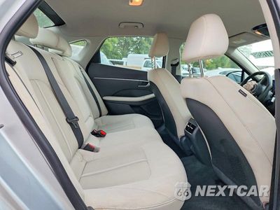 Zdjęcie 10 z 12 samochodu: 2024 HYUNDAI SONATA HYBRID SEL VIN:KMHL34JJ4RA095488 - miniatura