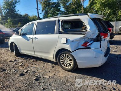 Drugie zdjęcie samochodu z przodu: 2015 TOYOTA SIENNA XLE PREMIUM 8-PASSENGER VIN:5TDYK3DC8FS587184 - miniatura