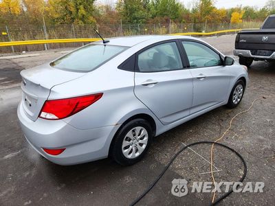 Trzecie zdjęcie samochodu z tyłu: 2016 HYUNDAI ACCENT SE VIN:KMHCT4AE7GU057249 - miniatura
