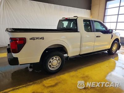 Trzecie zdjęcie samochodu z tyłu: 2024 FORD F150 XL VIN:1FTEX1LP6RKD38469 - miniatura