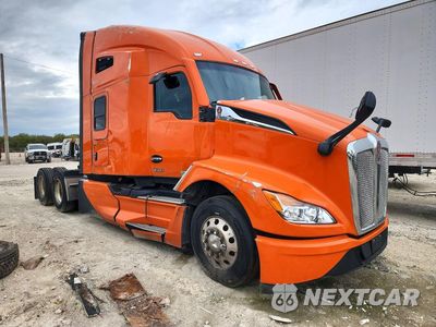 Czwarte zdjęcie samochodu z boku: 2025 KENWORTH T680 SEMI TRUCK VIN:1XKYDP9X7SJ165786 - miniatura