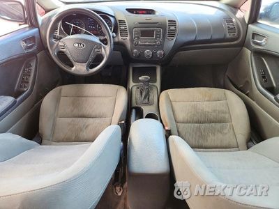 Zdjęcie 8 z 12 samochodu: 2014 KIA FORTE LX VIN:KNAFK4A60E5130737 - miniatura