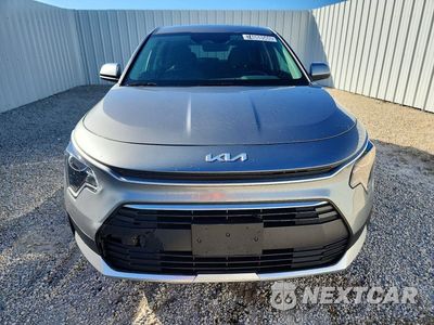 Piąte zdjęcie samochodu w środku: 2026 KIA NIRO LX VIN:KNDCP3LE9T5361140 - miniatura