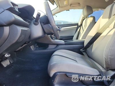 Zdjęcie 7 z 12 samochodu: 2017 HONDA CIVIC LX VIN:19XFC2F69HE205991 - miniatura