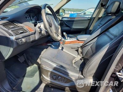 Zdjęcie 7 z 13 samochodu: 2011 BMW X5 XDRIVE35I VIN:5UXZV4C59BL415633 - miniatura
