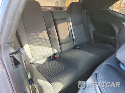 Zdjęcie 10 z 12 samochodu: 2019 DODGE CHALLENGER SXT VIN:2C3CDZAGXKH716926 - miniatura