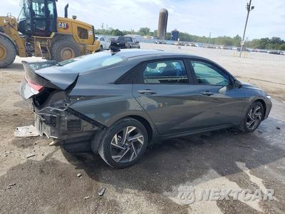 Trzecie zdjęcie samochodu z tyłu: 2025 HYUNDAI ELANTRA SEL SPORT VIN:KMHLM4DG1SU930058 - miniatura