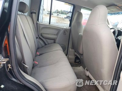 Zdjęcie 11 z 13 samochodu: 2004 JEEP LIBERTY SPORT VIN:1J4GL48KX4W255254 - miniatura