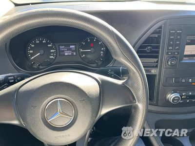 Zdjęcie 7 z 10 samochodu: 2016 MERCEDES-BENZ METRIS VIN:WD4PG2EE4G3081299 - miniatura