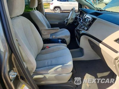 Zdjęcie 7 z 13 samochodu: 2011 TOYOTA SIENNA LE VIN:5TDKK3DC9BS073652 - miniatura