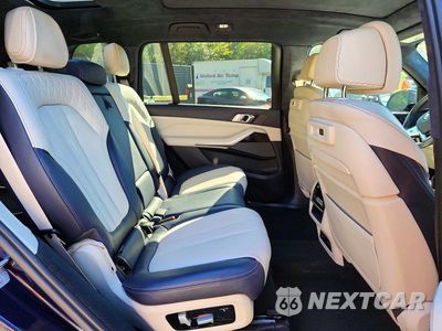 Zdjęcie 11 z 13 samochodu: 2020 BMW X7 XDRIVE40I VIN:5UXCW2C05L9B11552 - miniatura