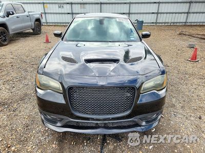 Piąte zdjęcie samochodu w środku: 2019 CHRYSLER 300 S VIN:2C3CCABG2KH686100 - miniatura