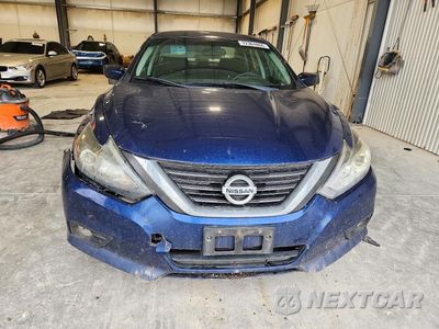 Piąte zdjęcie samochodu w środku: 2017 NISSAN ALTIMA 2.5 SR VIN:1N4AL3AP3HC157109 - miniatura