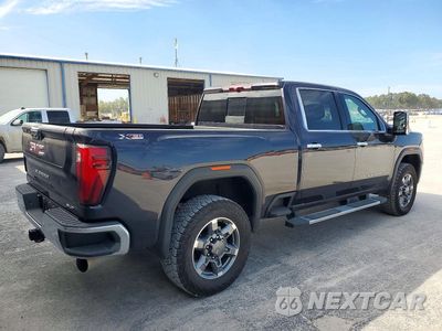 Trzecie zdjęcie samochodu z tyłu: 2025 GMC SIERRA K2500 SLT VIN:1GT4UNEY0SF255006 - miniatura