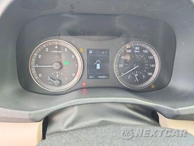 Zdjęcie 9 z 13 samochodu: 2017 HYUNDAI TUCSON SE VIN:KM8J33A45HU587083 - miniatura