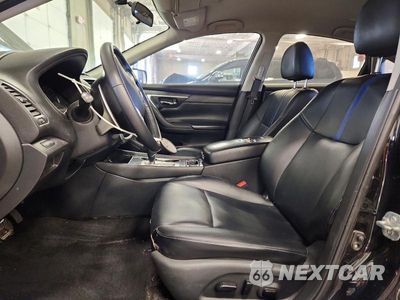 Zdjęcie 7 z 12 samochodu: 2018 NISSAN ALTIMA 2.5 SR VIN:1N4AL3AP4JC287308 - miniatura