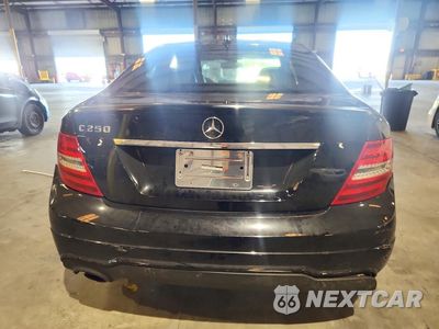 Zdjęcie 6 z 12 samochodu: 2015 MERCEDES-BENZ C 250 VIN:WDDGJ4HB8FG436044 - miniatura