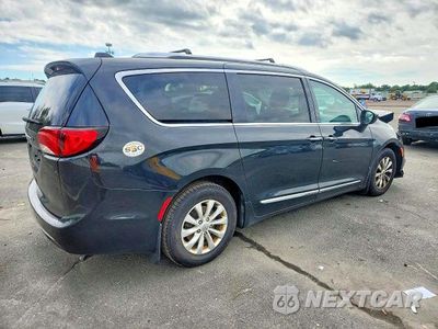 Trzecie zdjęcie samochodu z tyłu: 2018 CHRYSLER PACIFICA TOURING L VIN:2C4RC1BG7JR227305 - miniatura