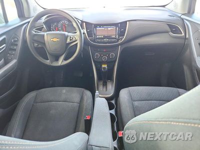 Zdjęcie 8 z 12 samochodu: 2020 CHEVROLET TRAX LS VIN:KL7CJKSB6LB342515 - miniatura
