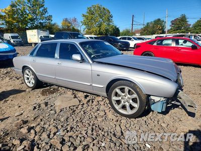 Czwarte zdjęcie samochodu z boku: 2002 JAGUAR XJR VIN:SAJDA15B22MF40979 - miniatura