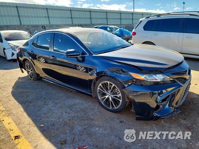 Czwarte zdjęcie samochodu z boku: 2020 TOYOTA CAMRY SE VIN:4T1G31AK2LU011442 - miniatura