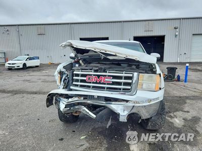 Piąte zdjęcie samochodu w środku: 2010 GMC SIERRA K1500 SLE VIN:3GTRKVE31AG273639 - miniatura