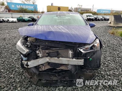 Piąte zdjęcie samochodu w środku: 2019 HYUNDAI IONIQ LIMITED VIN:KMHC05LC1KU129680 - miniatura