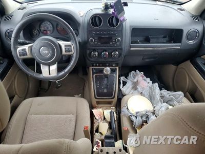Zdjęcie 8 z 13 samochodu: 2014 JEEP PATRIOT LATITUDE VIN:1C4NJPFA7ED626981 - miniatura