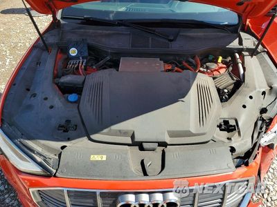 Zdjęcie 11 z 13 samochodu: 2019 AUDI E-TRON PREMIUM PLUS VIN:WA1LAAGEXKB022414 - miniatura
