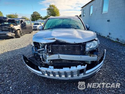 Piąte zdjęcie samochodu w środku: 2014 JEEP COMPASS LATITUDE VIN:1C4NJDEB2ED846974 - miniatura