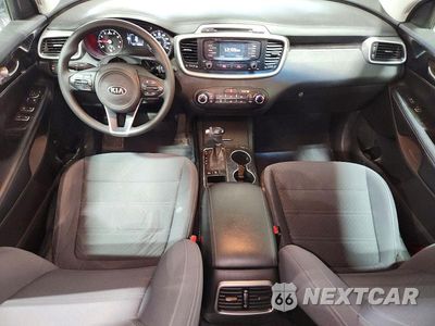 Zdjęcie 8 z 14 samochodu: 2017 KIA SORENTO LX V6 VIN:5XYPGDA55HG235043 - miniatura