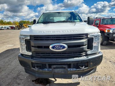Piąte zdjęcie samochodu w środku: 2019 FORD F350 SUPER DUTY VIN:1FT8W3B66KEC28918 - miniatura