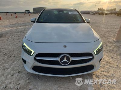 Piąte zdjęcie samochodu w środku: 2020 MERCEDES-BENZ A 220 VIN:WDD3G4EB1LW038709 - miniatura