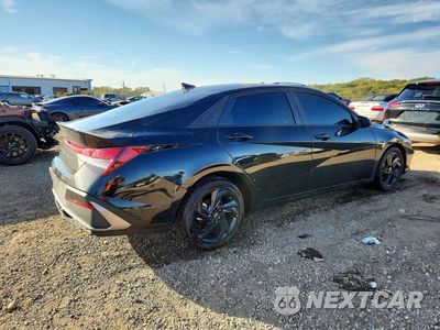 Trzecie zdjęcie samochodu z tyłu: 2026 HYUNDAI ELANTRA SEL SPORT VIN:KMHLM4DG8TU241913 - miniatura
