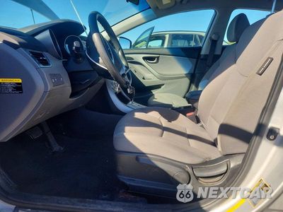 Zdjęcie 7 z 12 samochodu: 2012 HYUNDAI ELANTRA GLS VIN:KMHDH4AE4CU237062 - miniatura