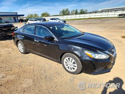 Czwarte zdjęcie samochodu z boku: 2017 NISSAN ALTIMA 2.5 S VIN:1N4AL3AP1HC190187 - miniatura