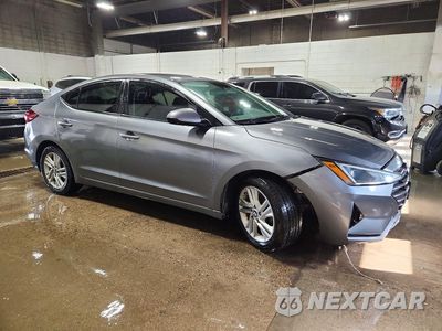 Czwarte zdjęcie samochodu z boku: 2019 HYUNDAI ELANTRA SEL VIN:5NPD84LF6KH403813 - miniatura