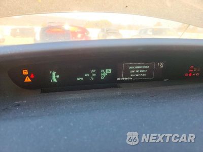 Zdjęcie 9 z 12 samochodu: 2015 TOYOTA PRIUS TWO VIN:JTDKN3DU3F1926100 - miniatura
