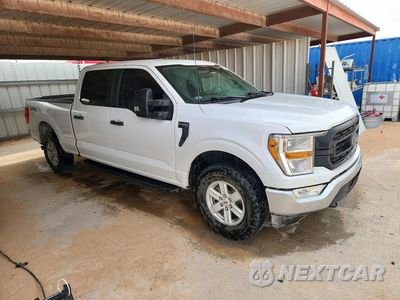 Czwarte zdjęcie samochodu z boku: 2022 FORD F150 SUPERCREW VIN:1FTFW1E53NKE64687 - miniatura