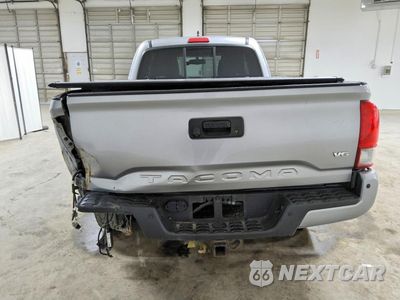 Zdjęcie 6 z 13 samochodu: 2017 TOYOTA TACOMA TRD SPORT VIN:5TFSZ5AN5HX076712 - miniatura